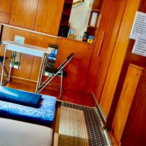U6 schofwrk hostel, hotel in Vienna