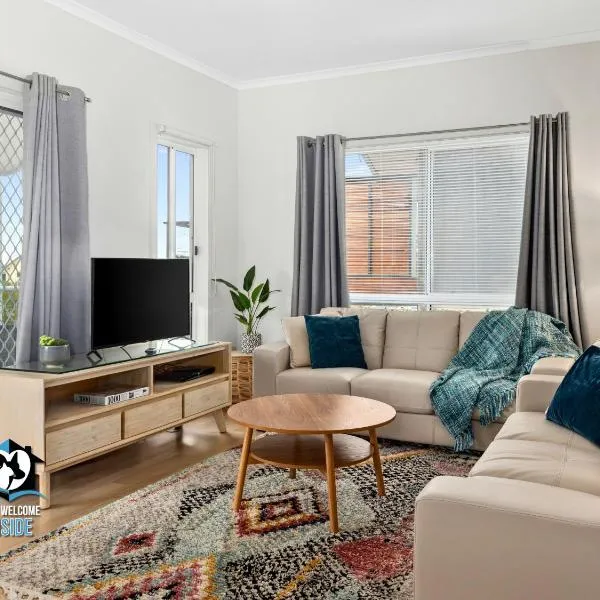 3BR Contemporary Home with Sea Views, hotel in Victor Harbor