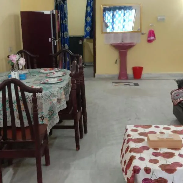 Two BHK Fully Furnished Flat - Near Charminar and Salar Jung Museum, hotel in Hyderabad