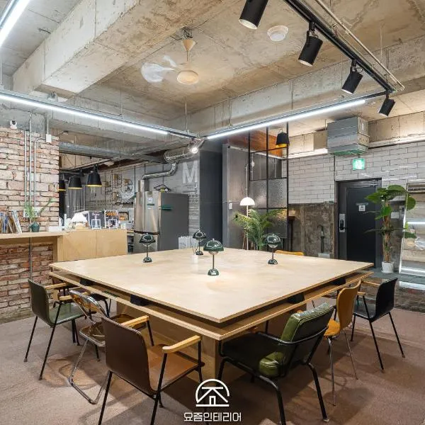 Travel Light Hostel, hotel v destinaci Pusan