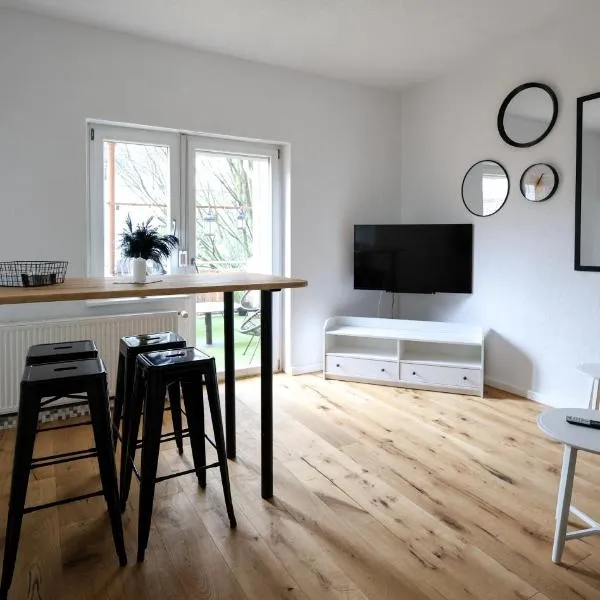 Apartment mit Garage und Balkon nähe Europapark, hotel in Offenburg
