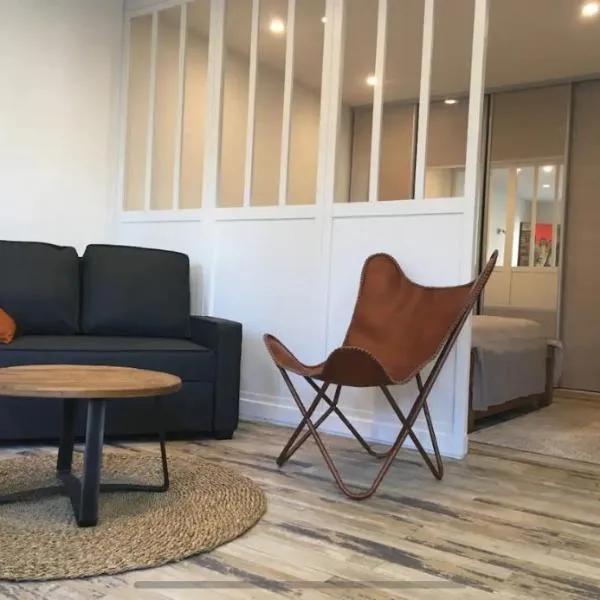 La vigne vierge – hotel w mieście Saint-Pierre-dʼOléron