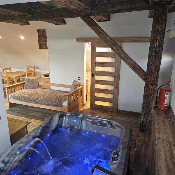 Vířivka a sauna na pokoji,nebo na vlastní terase - Farma u Příbrami, hotel v Příbrami