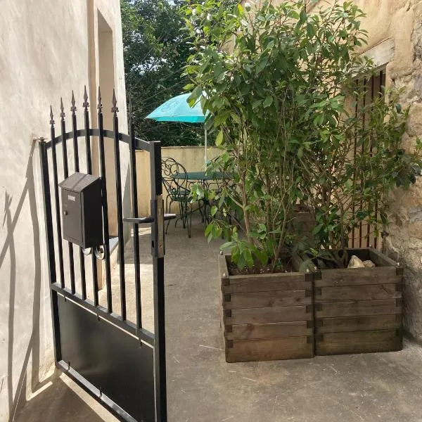 Maison bord de rivière, Hotel in Roquestéron