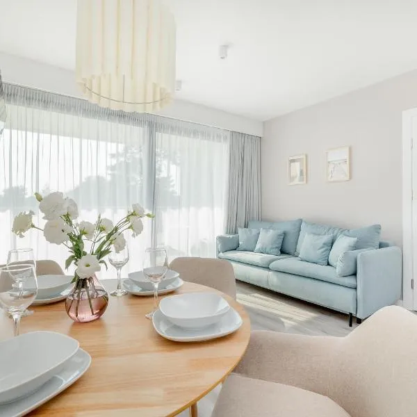 Sea&Lake Studia z Parkingiem w Mielnie by Noclegi Renters, hotel in Mielno