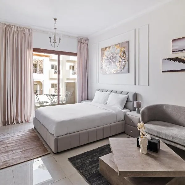 Contemporary Studio with Amazing Amenities, hotel di Dubai