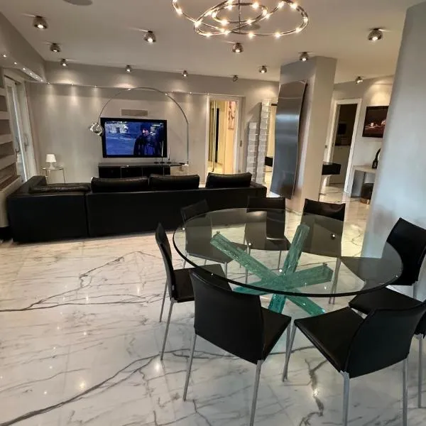 Roma Appartamento Luxury、ローマのホテル