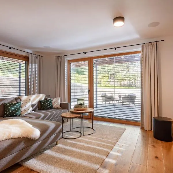 Appartement Sonnen-Chalet mit großzügiger Terrasse, hotel en Kirchberg in Tirol