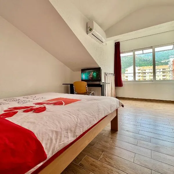 Homestay LGBT friendly - shared home，布德瓦的飯店