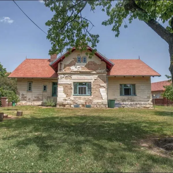 Fara Bošín, hotel v destinaci Křinec