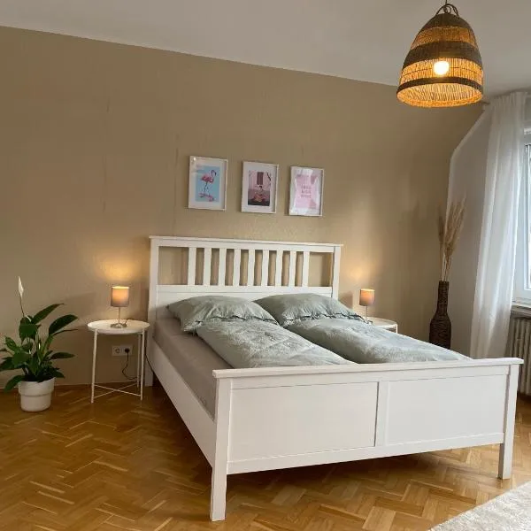 Großzügiger Komfort direkt am Waldrand, hotel v destinaci Velbert