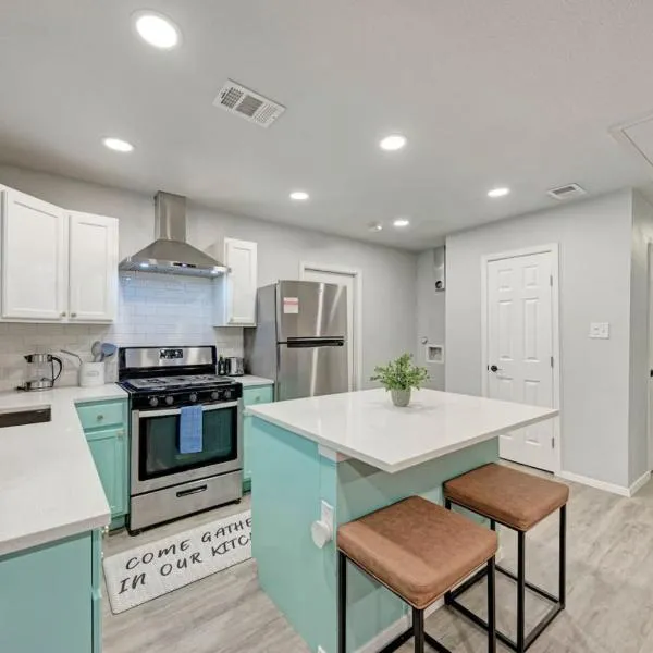 Pink Fun Home - Minutes to Downtown-AUS