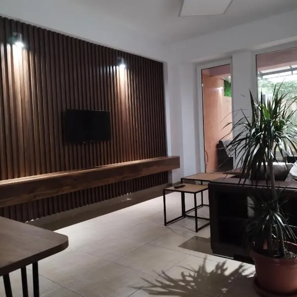 Alexandria Lux Apartments, hotel in Karpoš Dva