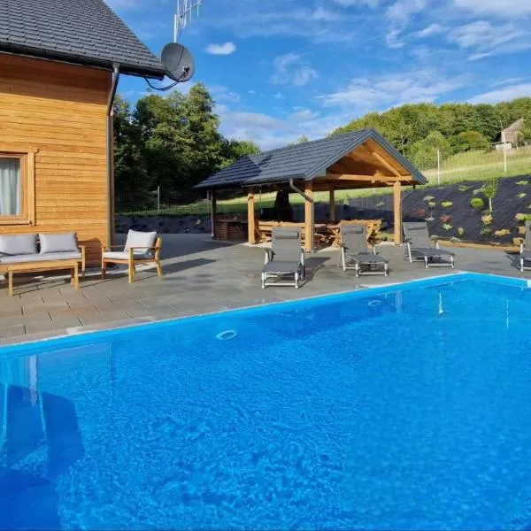Wisienka, hotell sihtkohas Pstrągowa
