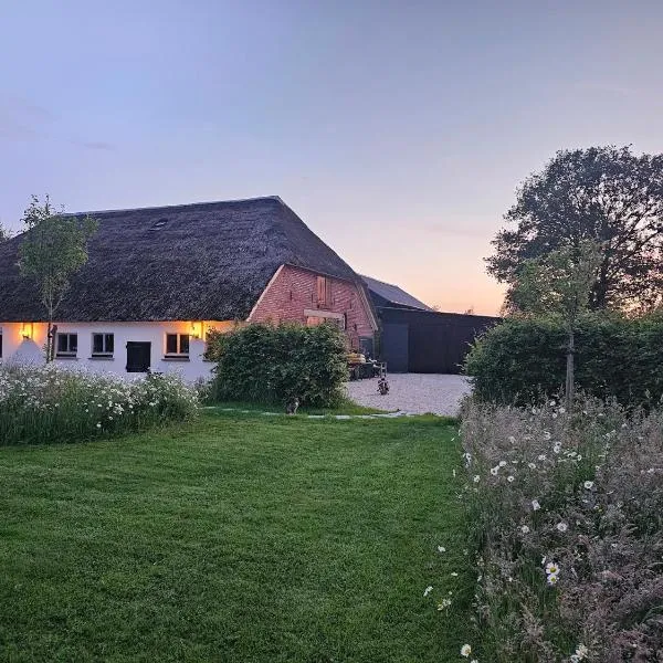 Stijlvolle woonboerderij, hotel in Klarenbeek
