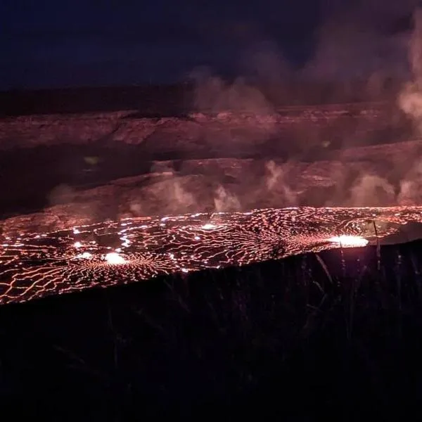 Local Living in Volcano Hawaii Breeze&5 mins to Volcano National Park, hotel in Volcano