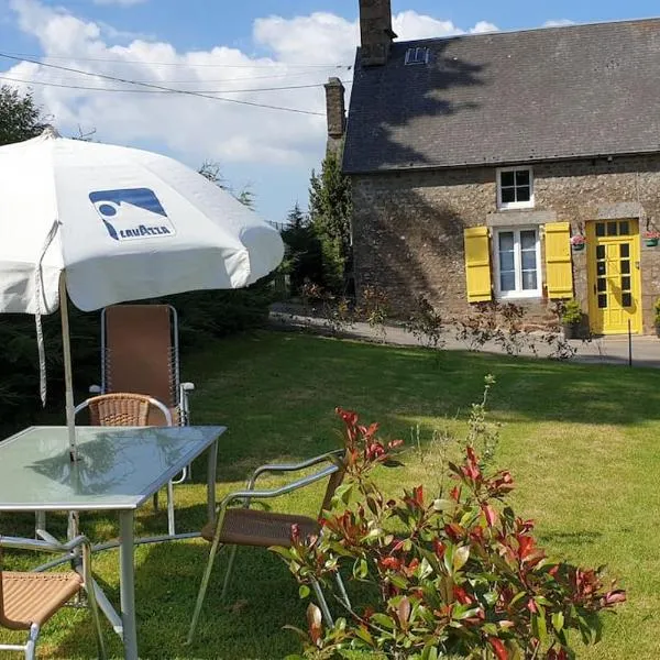 Chaulieu Gite near Sourdeval 50150 Normandy, hotel v destinaci Saint-Martin-de-Chaulieu
