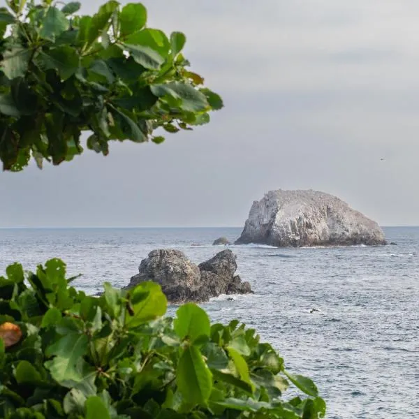 Villa Aikia (Adults Suites A/C), hotel in Zipolite