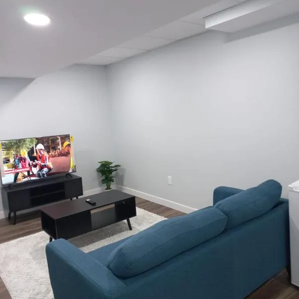 Luxury 1 Bedroom Basement Suite, hotel v destinaci Winnipeg