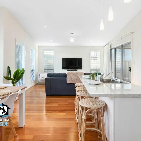 Light Filled Modern & Stylish 3BR Holiday Home, hotel in Victor Harbor