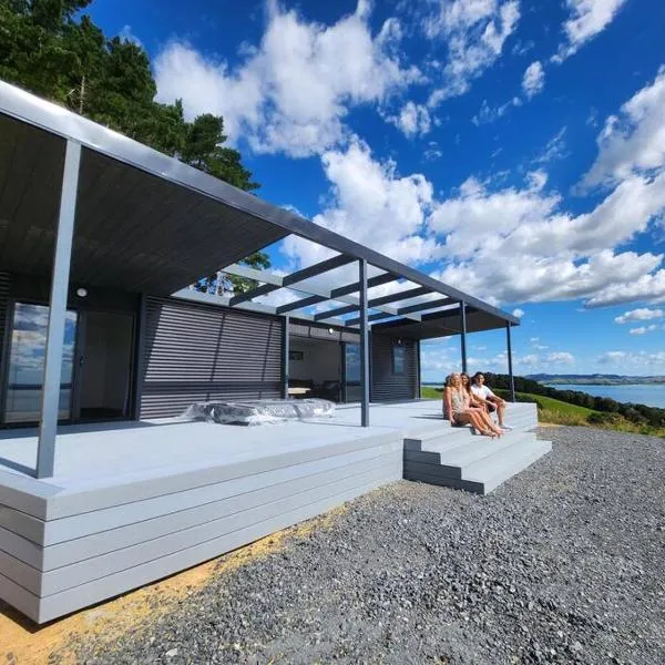 Romantic Countryside Lakeview, 1 hour ex Auckland, hotel in Waiterimu