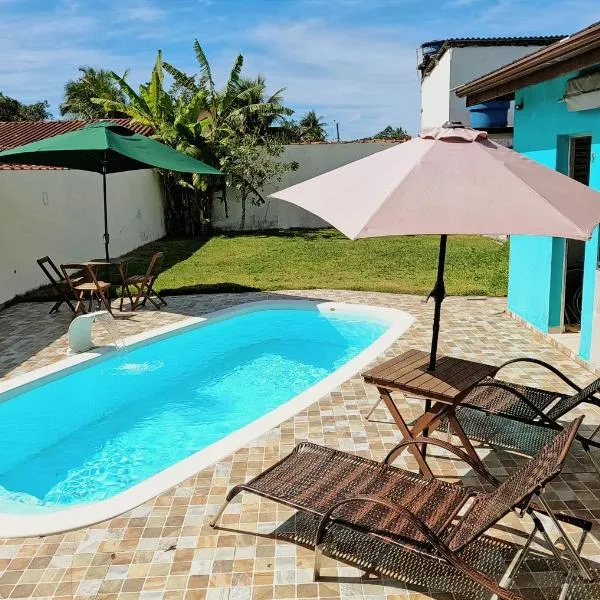 Casa de Praia em Bertioga, São Paulocom Piscina Ar Condicionado Wifi a 500m do Mar, hotel in Bertioga
