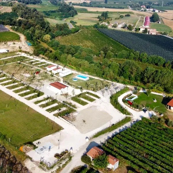 Agricampeggio AL CIELO STELLATO, hotel v destinaci Valeggio sul Mincio