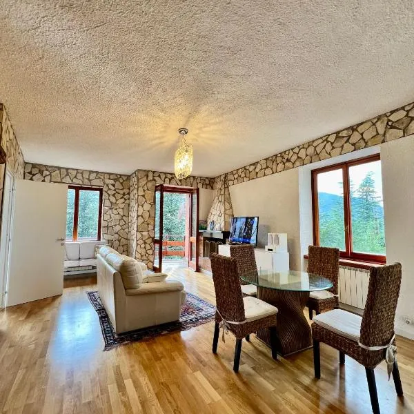 Chalet Del Bosco - Piccola Svizzera, hotel v destinácii Tagliacozzo