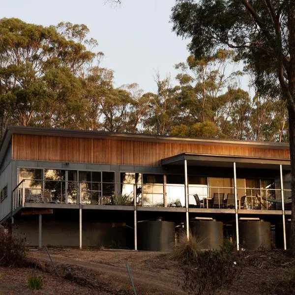 Your Bruny Island Beach Getaway、Dennes Pointのホテル