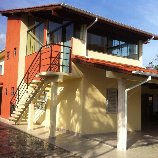 J e E Apartamentos na Barra da Lagoa