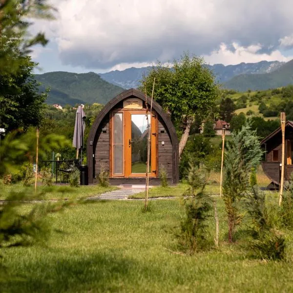 Glamp In Style Pods Resort, hotel v destinaci Bran