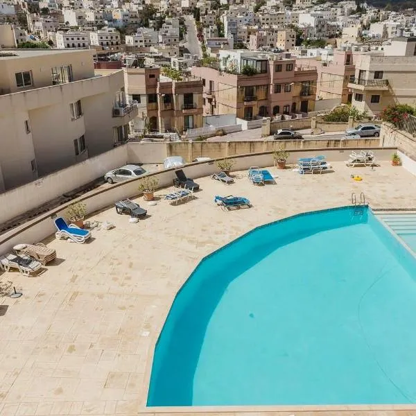 Spinola Court 2BED w pool and parking by Homely, hotel di Tal-Għoqod