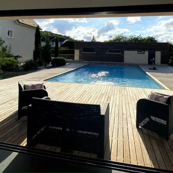 Charmant logement, hotel in Choignes