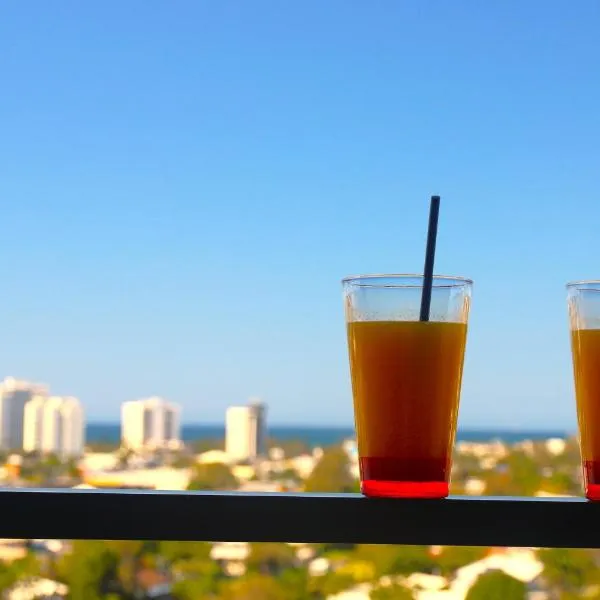 Top Floor Apartment in Maroochydore CBD, hotel v destinaci Maroochydore