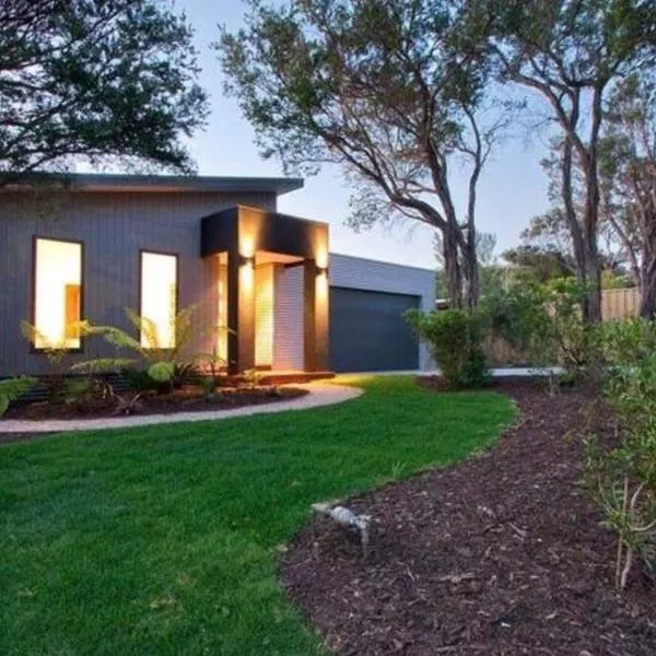 The Beach Haven - 4 bedroom Luxury Rye house Sleeps 12, hotel v destinaci Rye