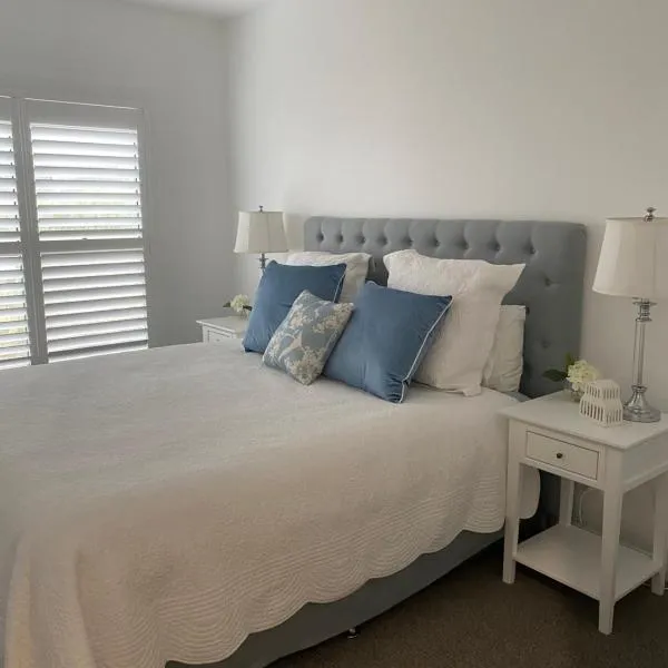 Hamptons Luxury, hotel v destinaci Aberglasslyn