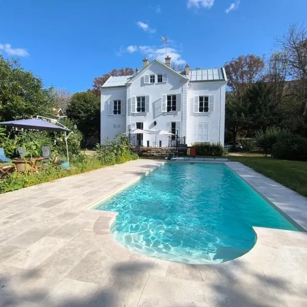 Domaine de Ris, hotel v destinácii Ris-Orangis