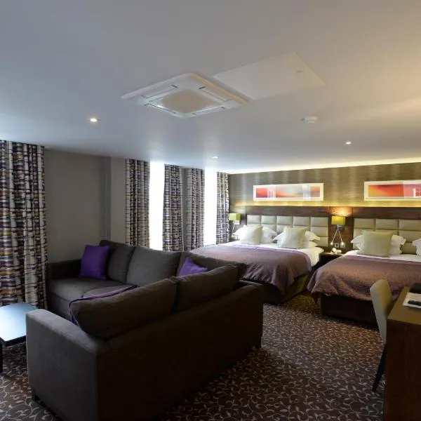 The Lensbury Resort، فندق في ريتشموند على نهر التايمز