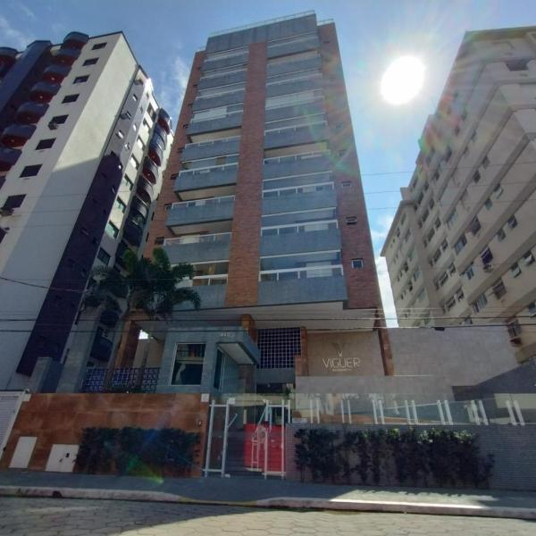 Apartamento na Praia da Guilhermina com Ar Condicionado, Estacionamento Gratuito e WiFi
