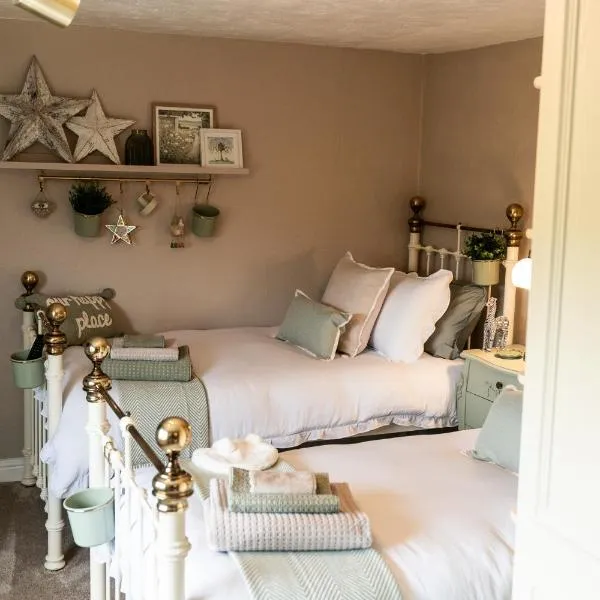 Fern room at field view cottage, hotel v destinaci Eccleston