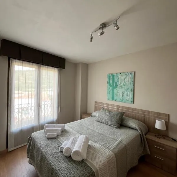Santa Coloma Apartamentos, hotel Santa Coloma városában