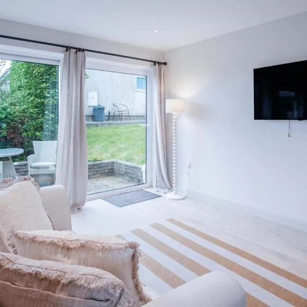 Bayview 3 - 2 Bedroom Chalet - Bayview Oxwich, hotel di Oxwich