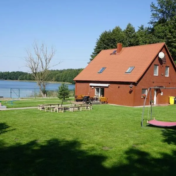 DOM NAD JEZIOREM KUŹNIa, hotel di Łąkie
