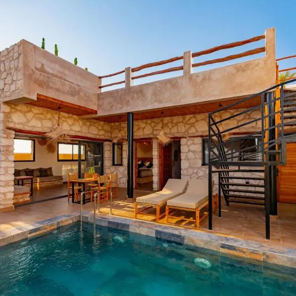 Smaylo Surf House, hotel v destinaci Sidi Kouaki
