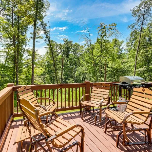 McCaysville Cabin: Fire Pit, BBQ + More!, hotel a McCaysville