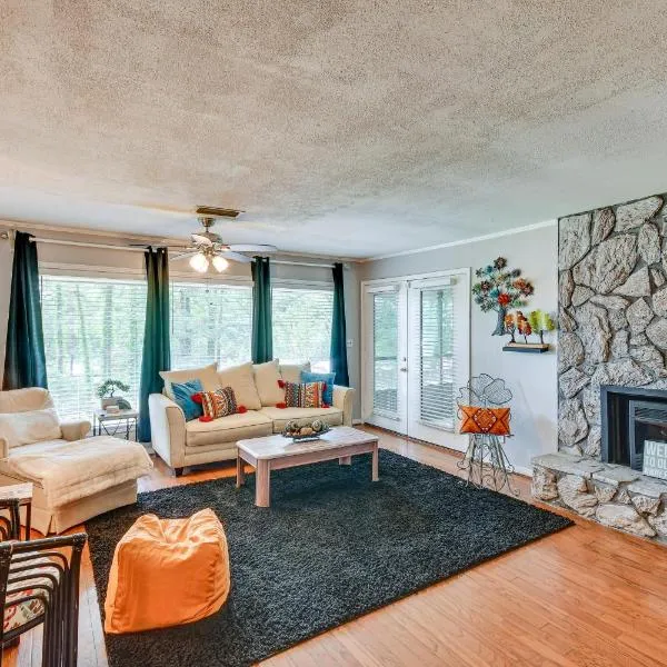 3 Mi to Dtwn Montgomery Quiet Family Getaway!, hotel em Montgomery