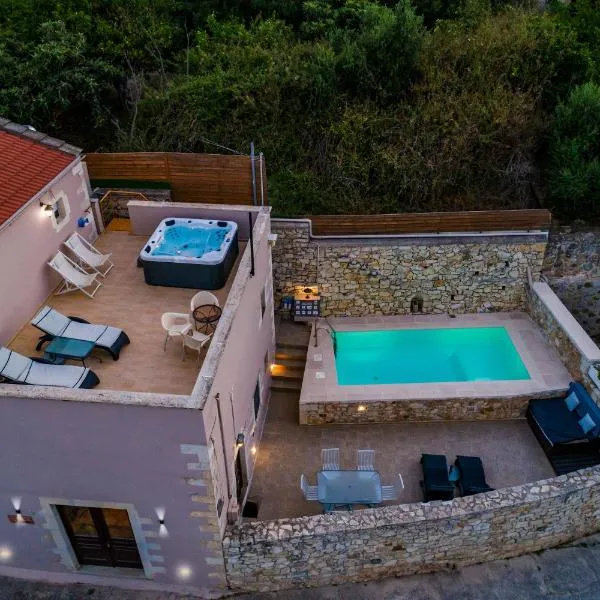 Olga's Filoxenia - Villa Aladanos-private pool and heated jacuzzi, Hotel in Makhairoí