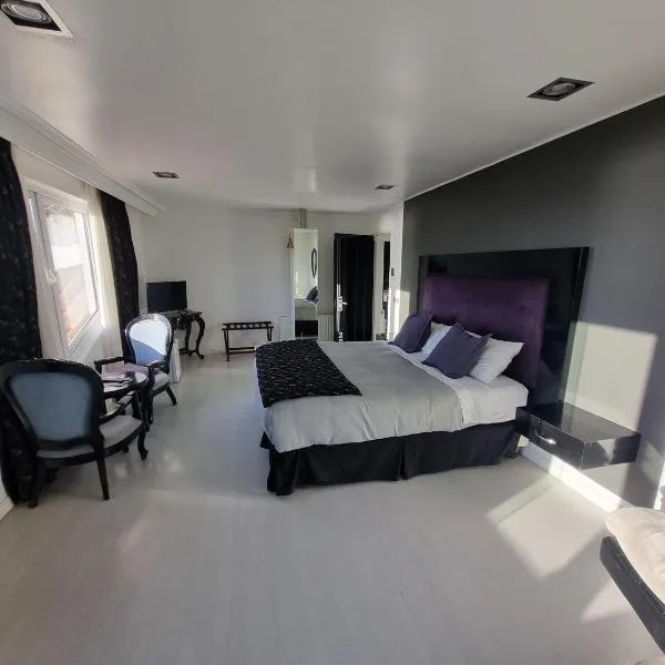 Winery Hotel Boutique، فندق في ألغاروبو
