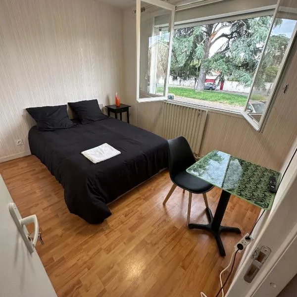 Le Calme Relaxant Chambre Privative, hotel v destinaci Castres