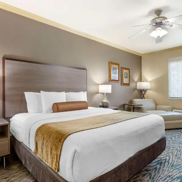 Best Western Plus Crown Colony Inn & Suites, hotel u gradu 'Lufkin'